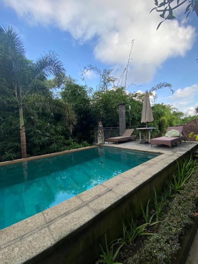 Adipana Bungalow-Balinese Room อูบุด ภายนอก รูปภาพ