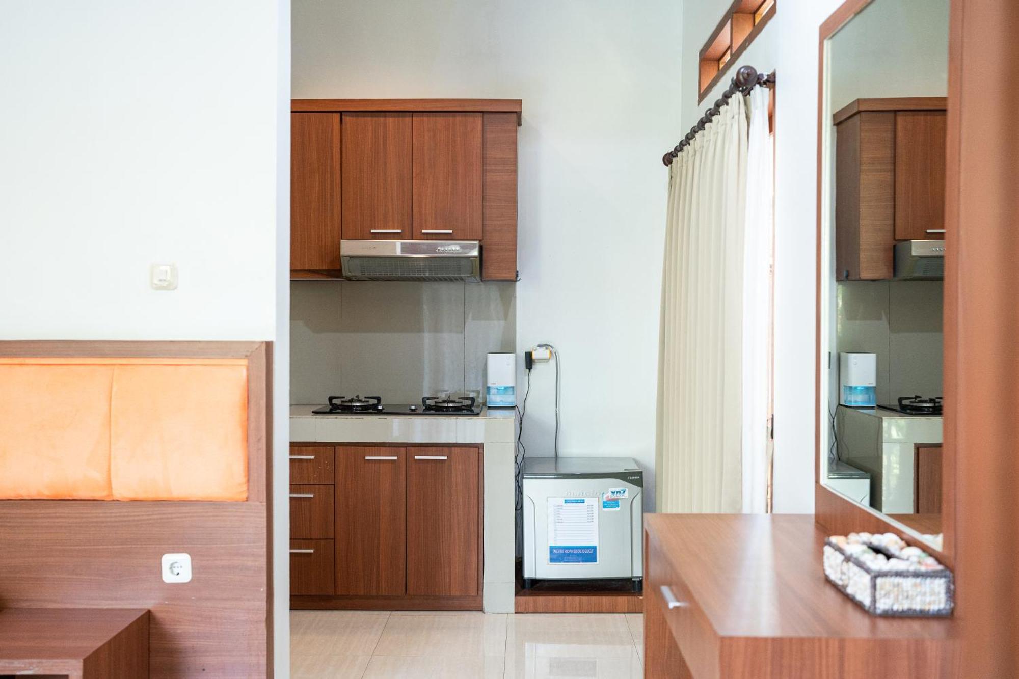 Adipana Bungalow-Balinese Room อูบุด ภายนอก รูปภาพ